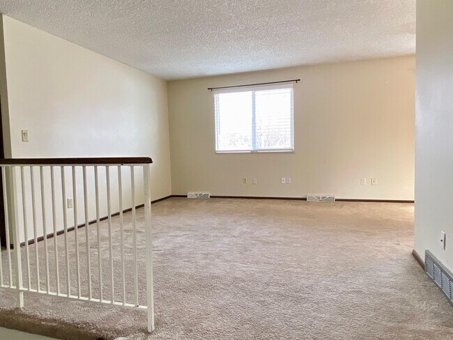 Building Photo - 10860 Utica Ct