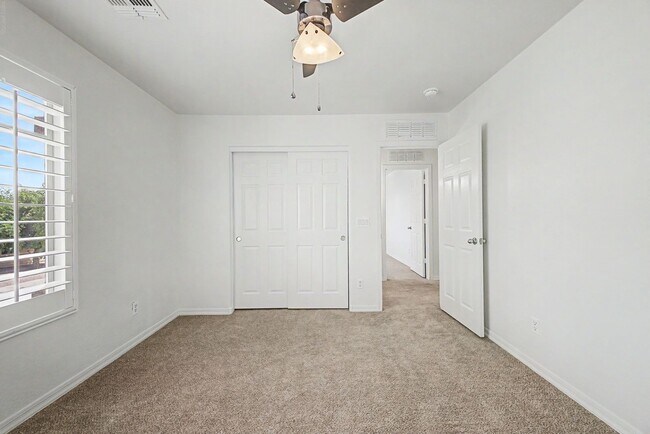 Building Photo - 42979 W Wild Horse Trail