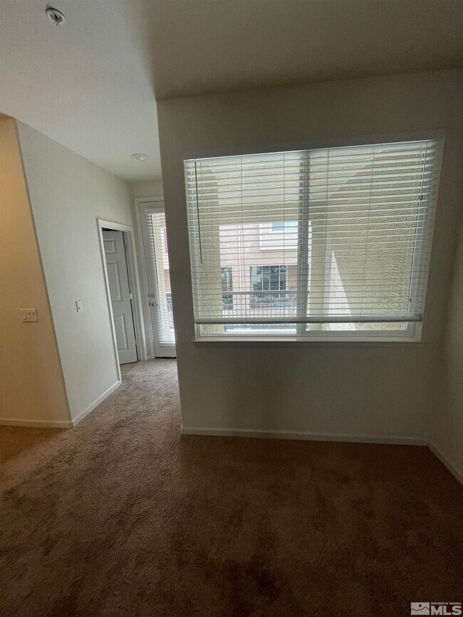 Building Photo - 3050 Sterling Ridge Cir