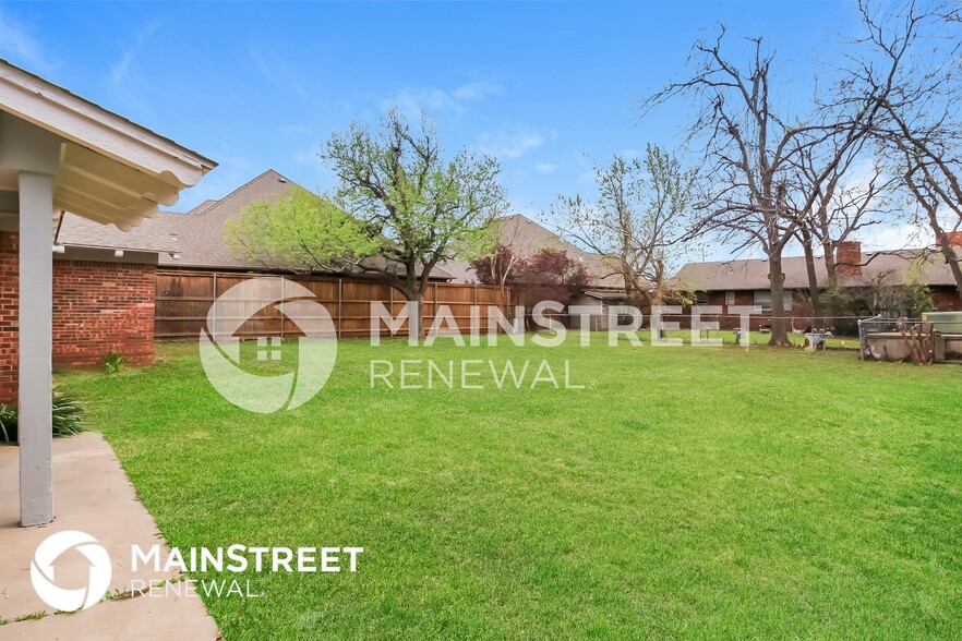 Building Photo - 2904 Huntleigh Dr