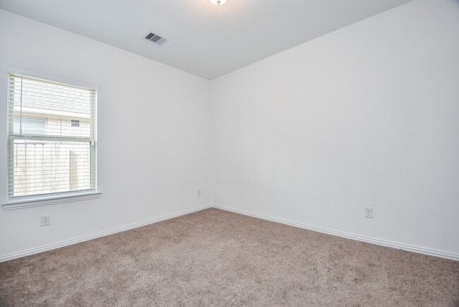 Building Photo - 31326 Black Frst Xing