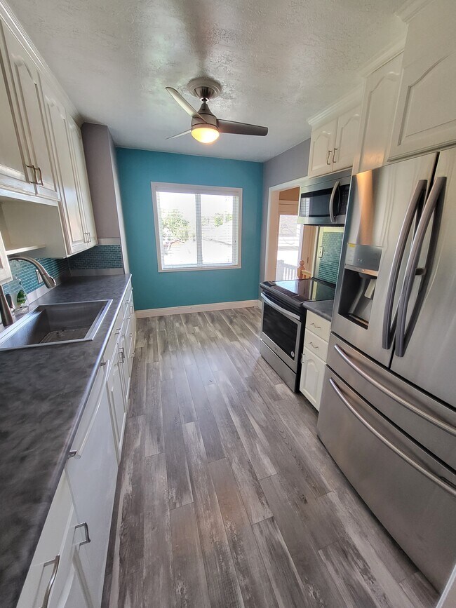 Building Photo - 1898 S Nevada St