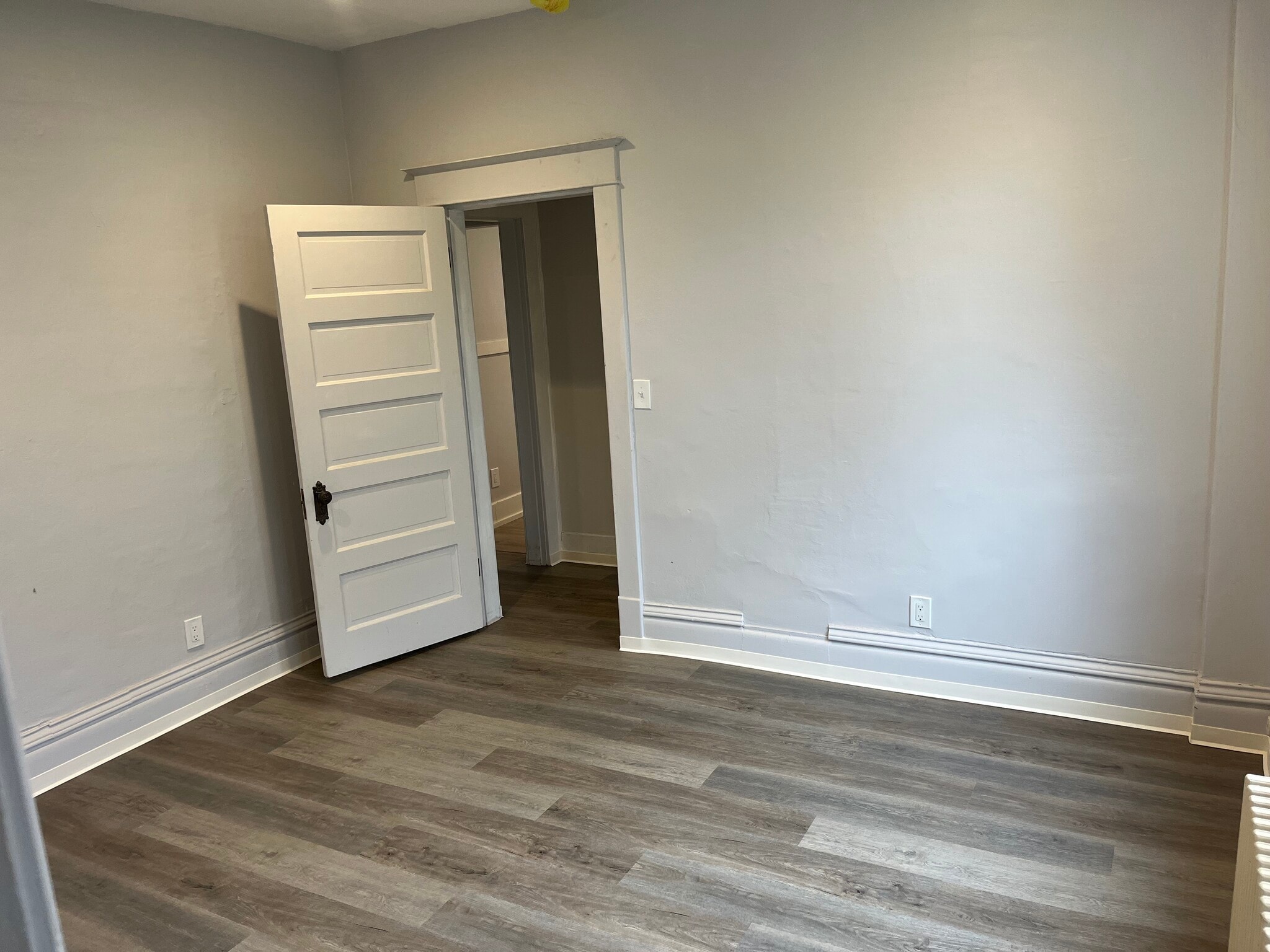 Building Photo - 1502 N Oakes St