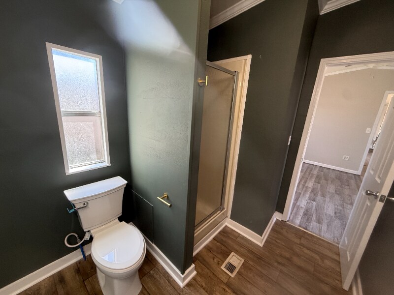 Building Photo - 80 Redwood Ln