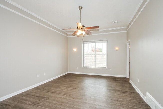 Building Photo - 5363 Autumn Forrest Dr