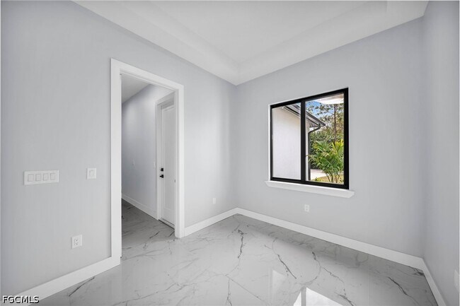 Building Photo - 3018 19th St W