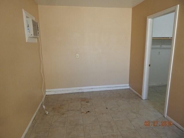 Building Photo - Wonderful 3 Bedroom, 2 Story Home near Summerlin!