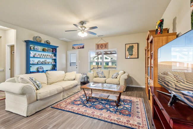 Building Photo - 513 Chelson Hunt