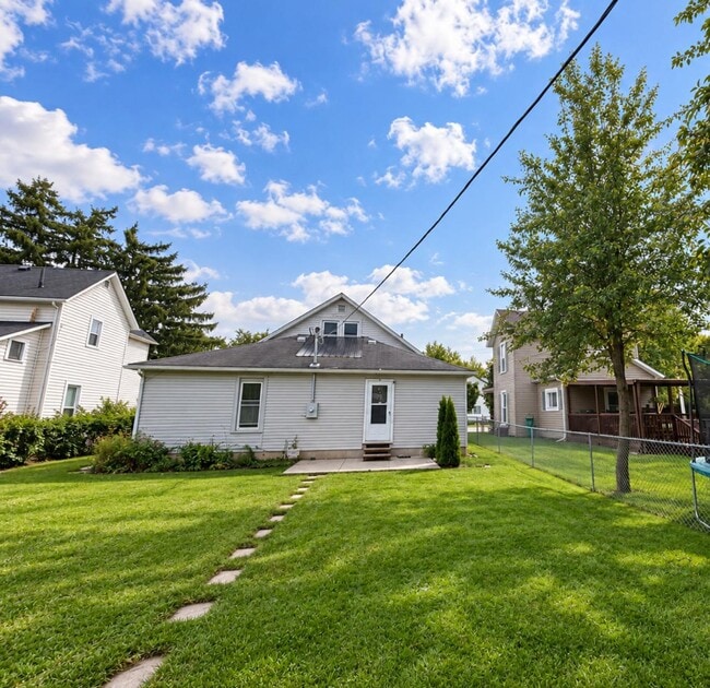 Building Photo - 708 Covington Ave