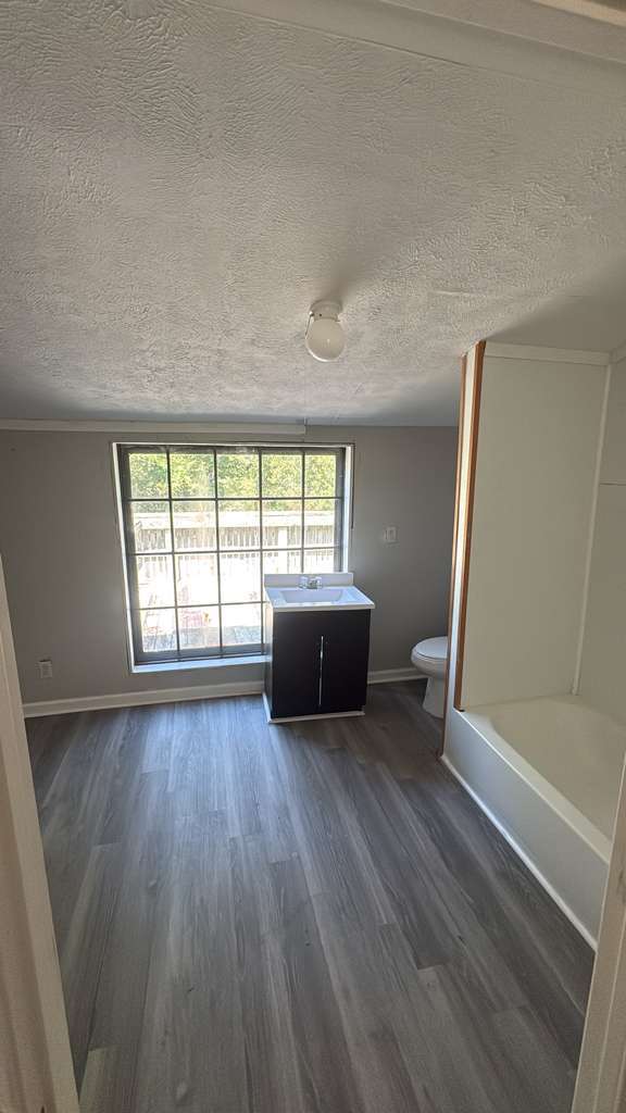 Building Photo - 115 Dr 1219