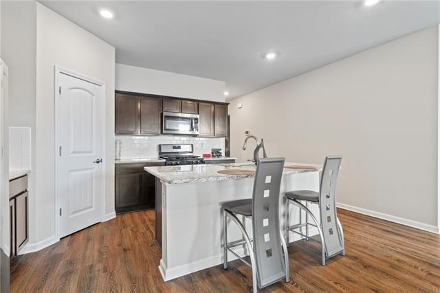 Building Photo - 7413 1st Lake Dr