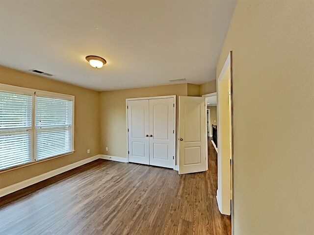 Building Photo - 3000 Ivy Brook Ln