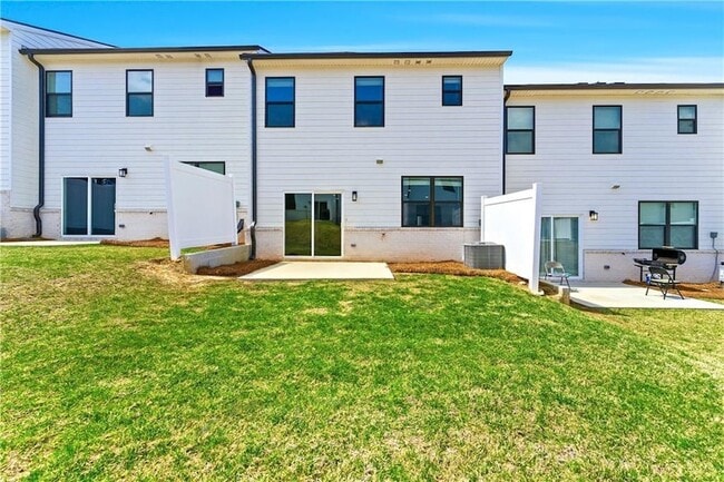 Building Photo - 1905 Westwind St