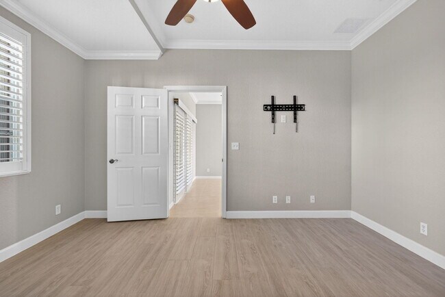 Building Photo - 160 Village Blvd