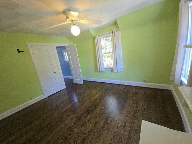 Building Photo - 229 S Blake Rd