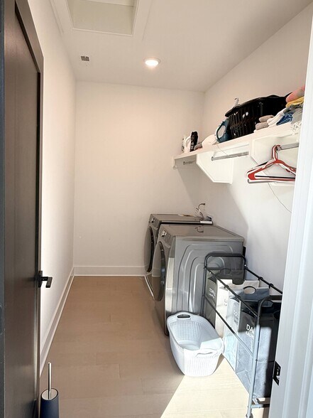 Building Photo - 2010 14th Ave N