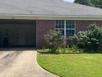 Building Photo - 4851 N Park Rd