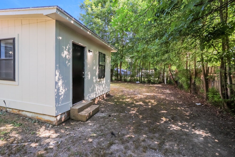 Building Photo - 2705 Van Leer Dr