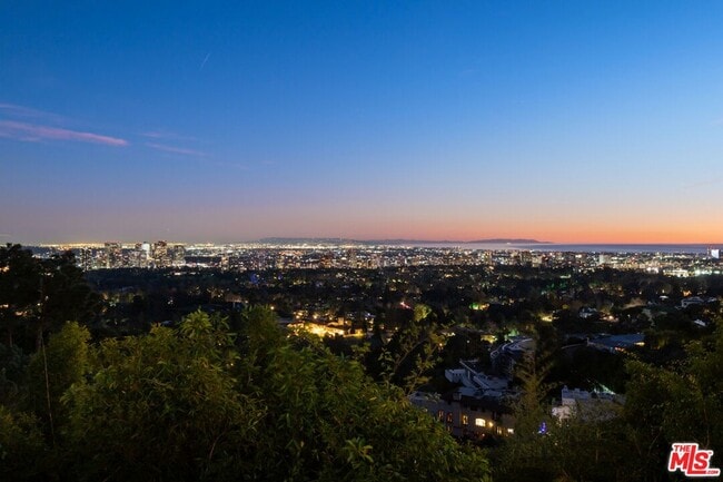 Building Photo - 10134 Angelo View Dr