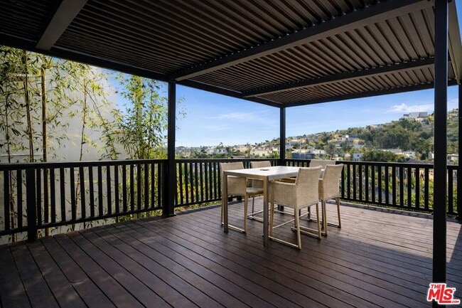 Building Photo - 8810 Hollywood Blvd