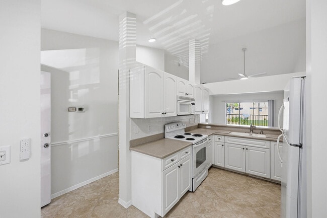Building Photo - 138 Pebble Shores Dr