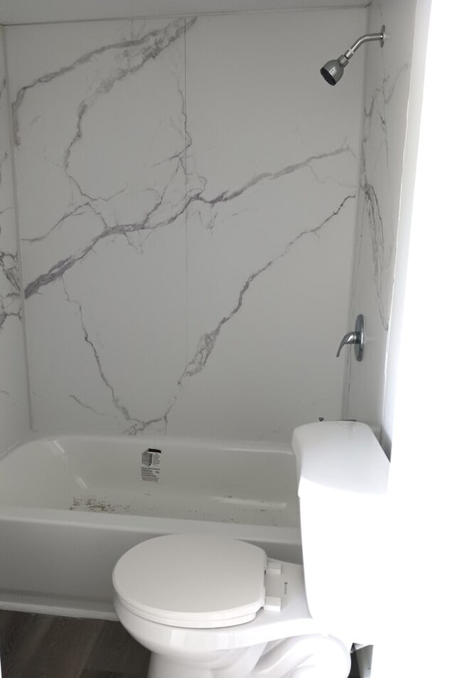 Building Photo - Renovated Two Bedroom Mobile Home for Rent...