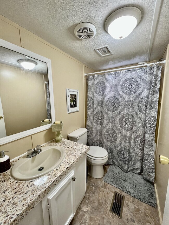 Building Photo - 50 Mandalay Dr