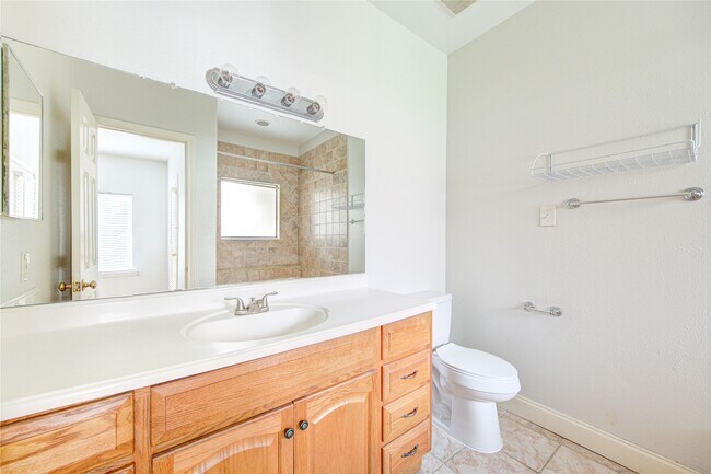 Building Photo - 2023 Gentryside Dr