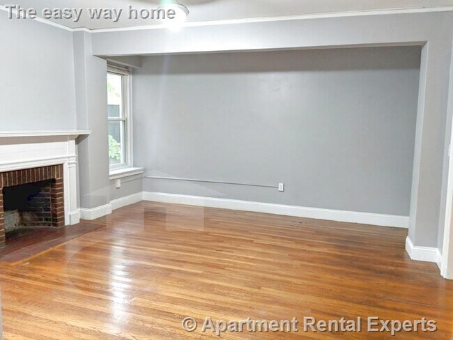 Building Photo - 7 Craigie Cir