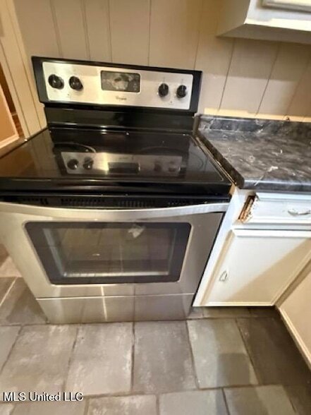 Building Photo - 320 Springdale Cir