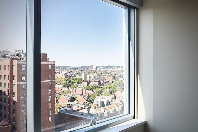 Building Photo - 110 Stuart St