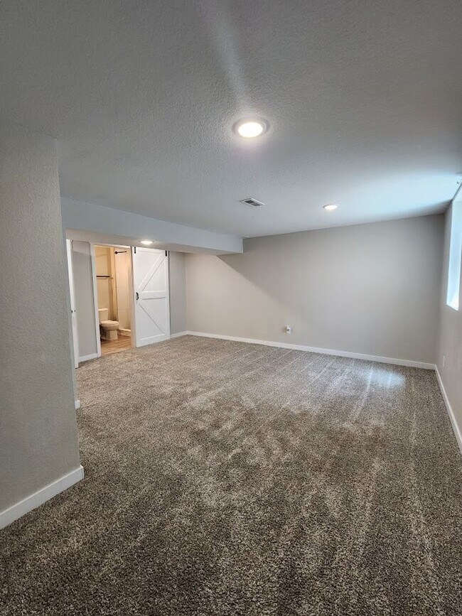 Building Photo - Long Realty & Property Management - Updated Ranch Home on 1 Acre