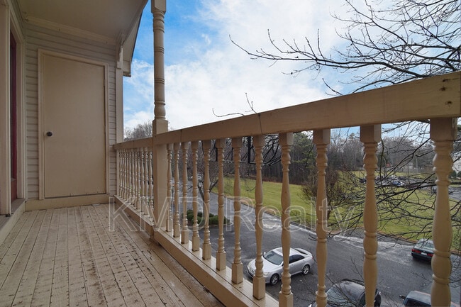 Building Photo - 6120 Meadow Rose Ln