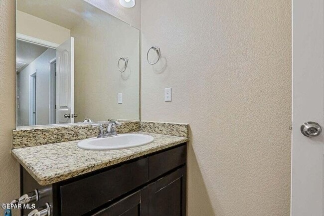 Building Photo - 12445 Chamberlain Dr