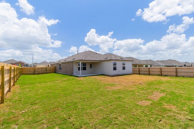 Building Photo - 5601 Bellissima Way