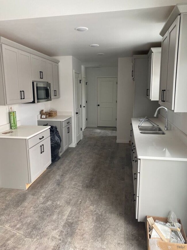 Building Photo - $2,200 | 3 Bedroom, 2.5 Bathroom Townhome | Pet Friendly* | Available for August 1st, 2026 move in!