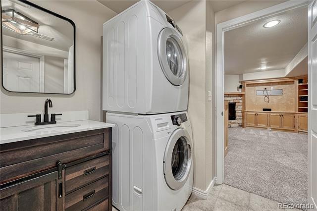 Building Photo - 12724 Henson Creek St