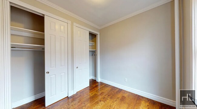 Building Photo - Elizabeth Street