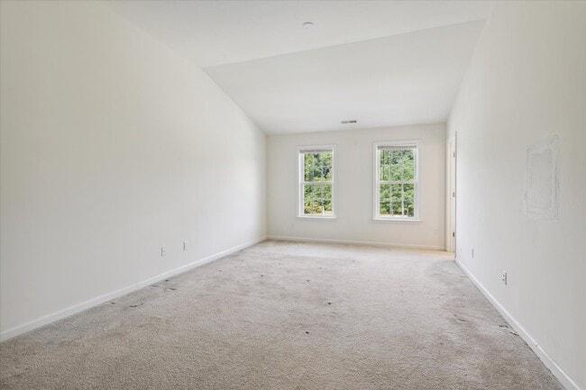 Building Photo - 132 Daybeacon St