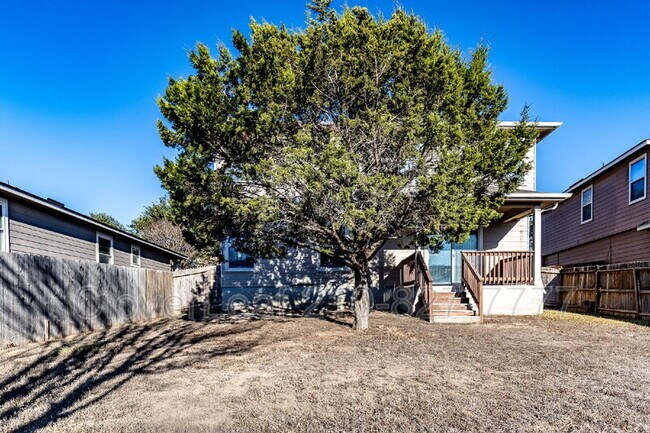 Building Photo - 11710 Wayward Daisy