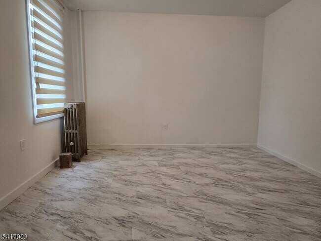 Building Photo - 232 Stuyvesant Ave