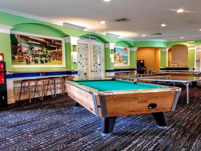 Building Photo - 8101 Coconut Palm Way