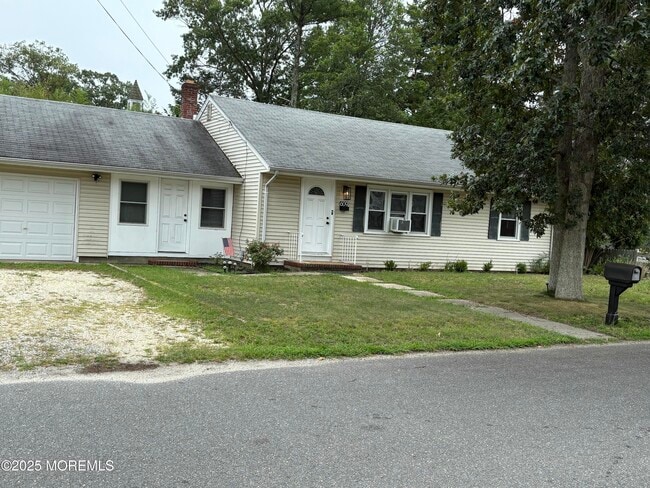 Primary Photo - 609 Cable Ave