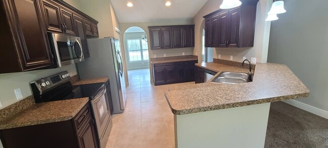 Building Photo - 16050 SW 49th Ct Rd