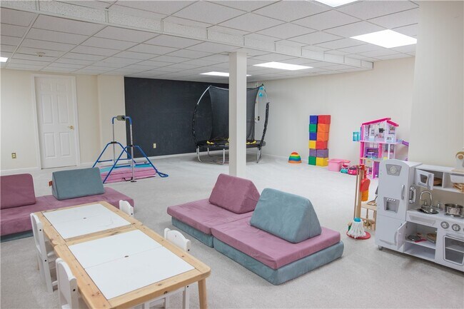 Building Photo - 52 Meadow Cove Rd