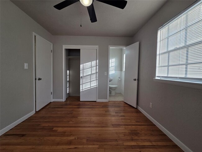 Building Photo - 1917 Treat Dr