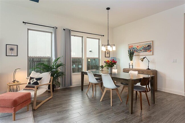 Building Photo - 5013 Globe Mallow Dr