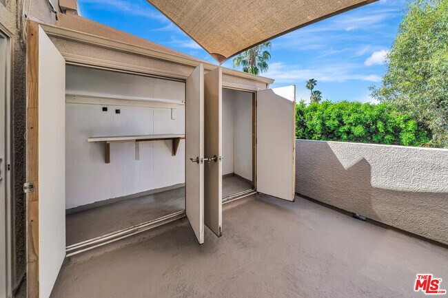 Building Photo - 4477 Woodman Ave