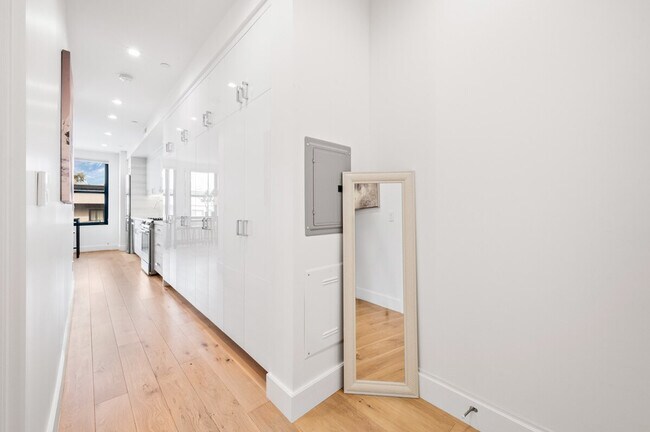 Building Photo - 761 Minna St