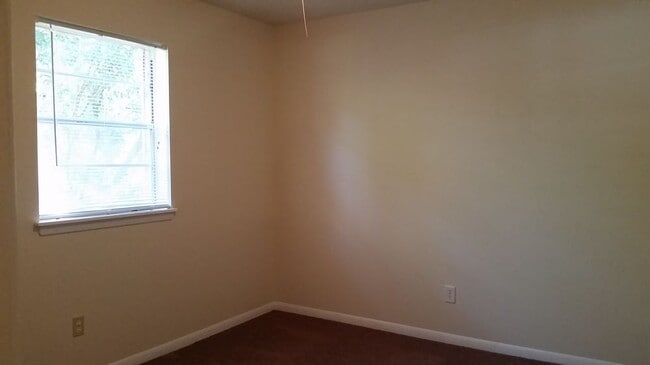 Building Photo - FOXCROFT